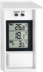 Digital thermometer for indoor and outdoor use with min/max function