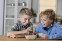 Augalūs geodų kristalai nuo MAC TOYS – eksperimentinis rinkinys