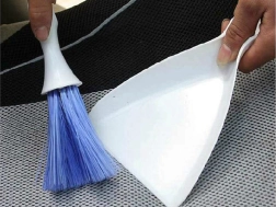 Mini šepetėlis su semtuvėliu stalui, klaviatūrai ir automobiliui