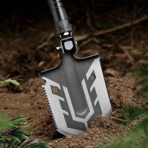 Wide shovel and serrated edge for more demanding terrain