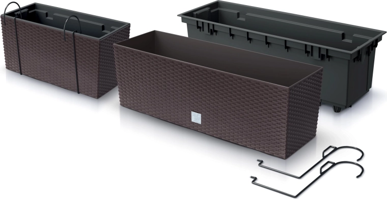 Removable inner insert for convenient planting