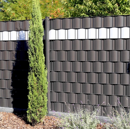 Secure fastening of fence tape