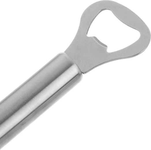 Ergonomic handle and quick opening