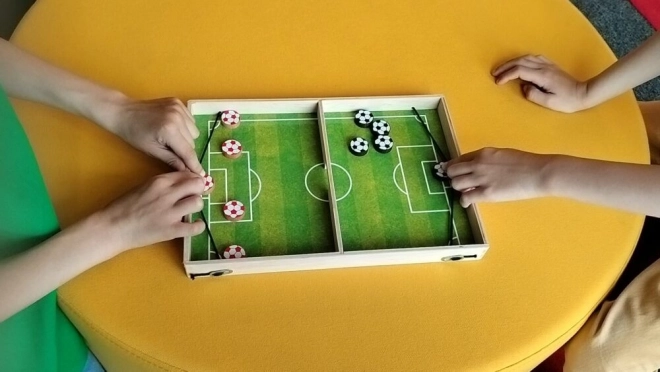 Fast action with rubber bands