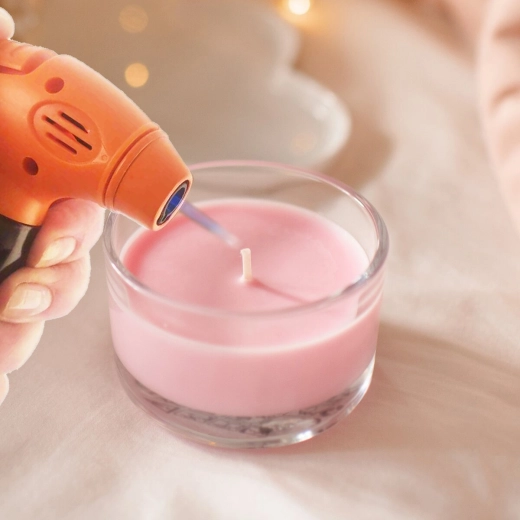 Concentrated flame for precise lighting