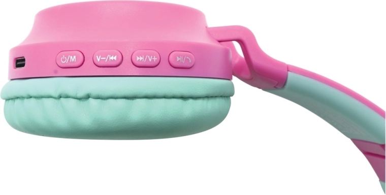 Controls directly on the headphones