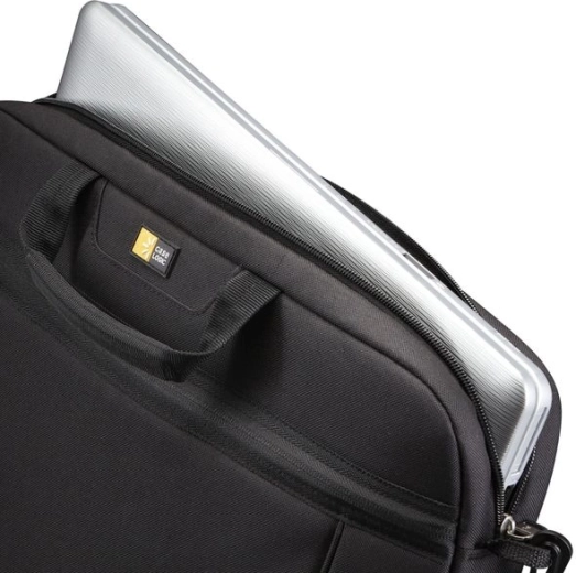 Padded compartment for a 15.6" laptop
