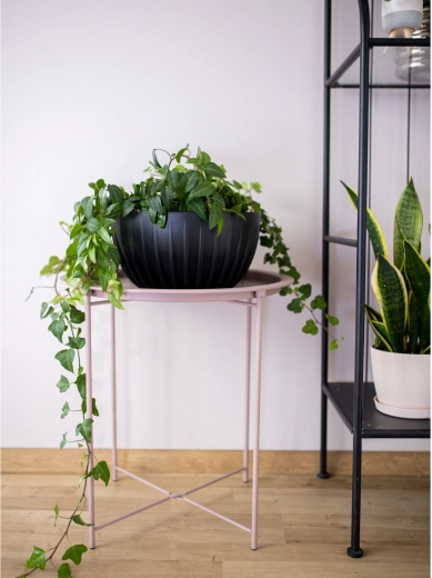 Stylish ribbed design