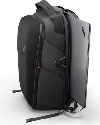Room for a 16" laptop and smart organization