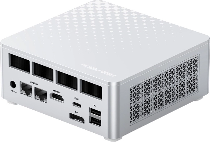 Three 4K displays for higher productivity