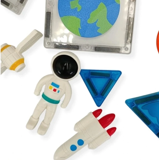 Space play full of imagination