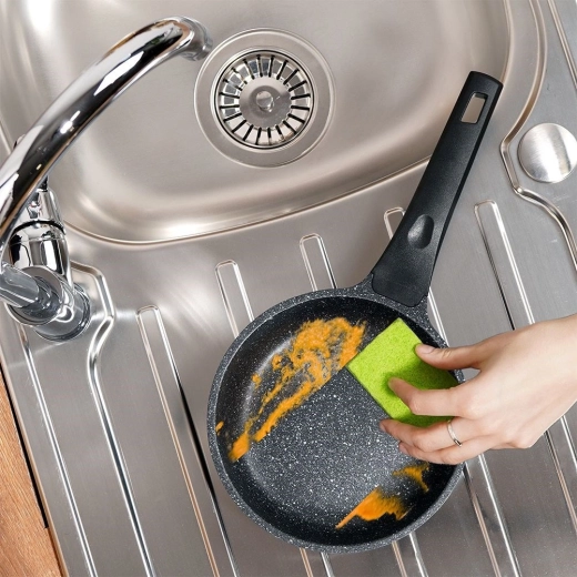 Easy cleaning and maintenance