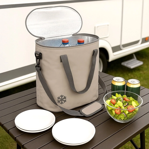 Didelė 30 l talpa visos dienos atsargoms