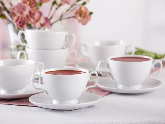 Timeless white porcelain for elegant serving