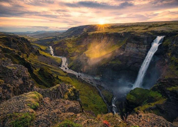 Ravensburger dėlionė 1000 dalių – Háifoss krioklys, Islandija