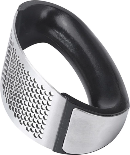 Ergonomic handle and compact design