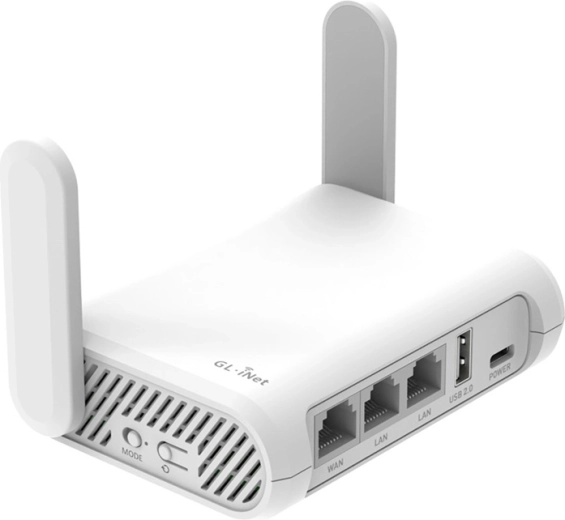 Saugus prisijungimas kelionėse: VPN ir šifruotas DNS