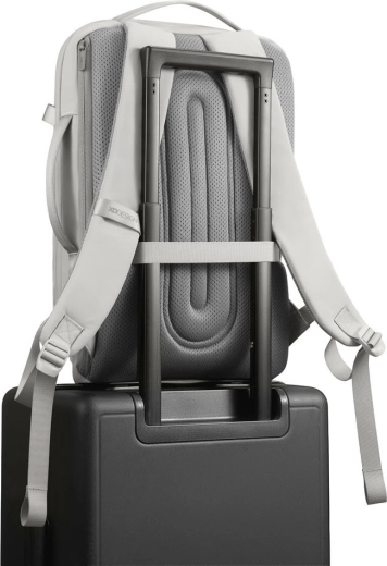 Comfortable carrying and worry-free travel