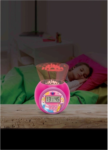 Magiška pilies projekcija į lubas