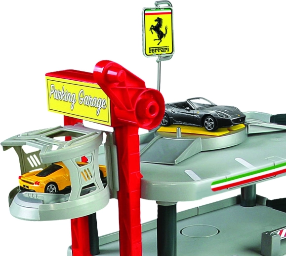 Trys aukštai veiksmo ir parkavimo