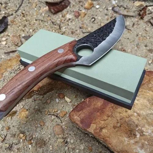 Stable and safer work thanks to guides and non-slip elements