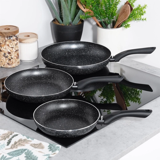 Universalios visų tipų viryklėms