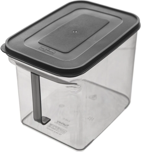Transparent walls and practical handle