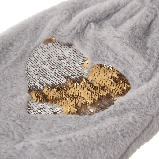 Sequin heart as a decorative detail
