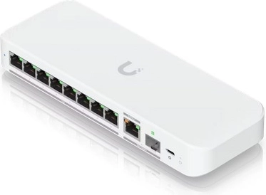 10Gb uplink (RJ45/SFP+) for the network backbone