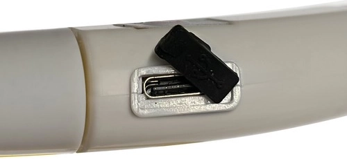 USB‑C įkrovimas ir integruotas akumuliatorius