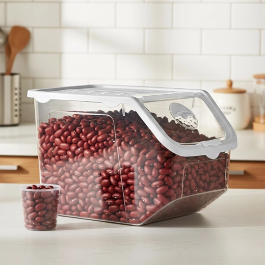 Convenient dispensing thanks to the flip panel
