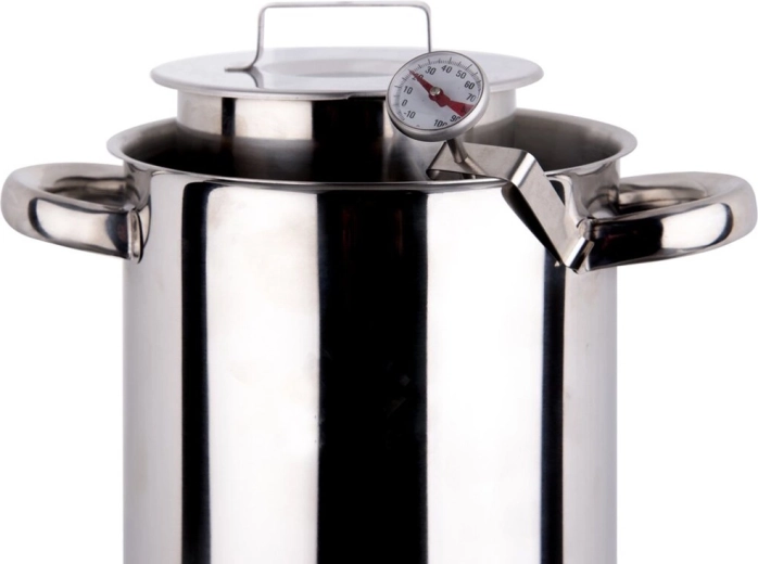 Patvari nerūdijančio plieno konstrukcija