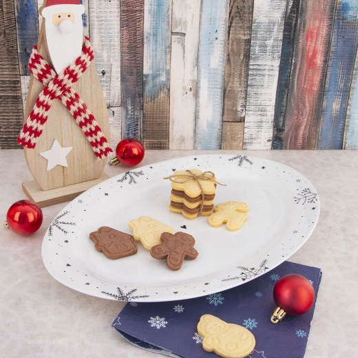 Ideal for Christmas cookies, biscuits, and small snacks