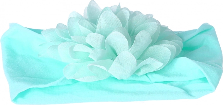 Elegantiška gėlė kaip išraiškinga detalė