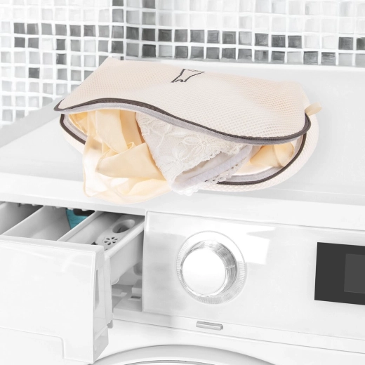 Gentle protection for delicate laundry