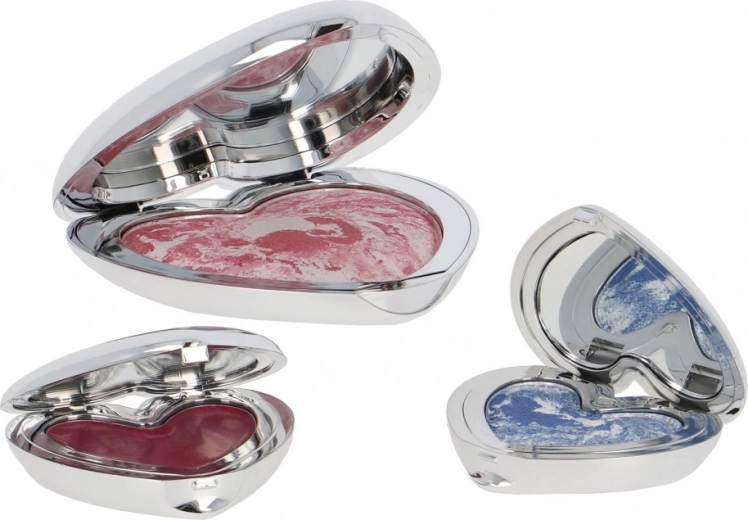 Skaistalai ir akių šešėliai su marmuriniu efektu