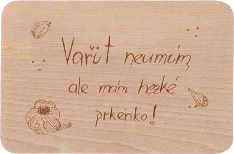 Medinė virtuvinė pjaustymo lentelė su užrašu „Vařit neumím“ 30 × 20 cm