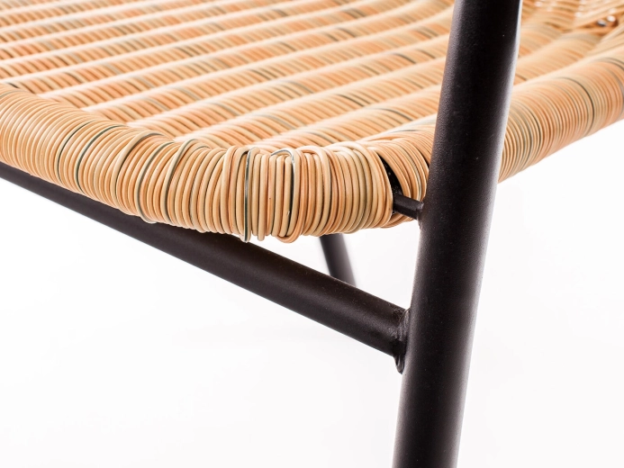 Sturdy steel frame for everyday use