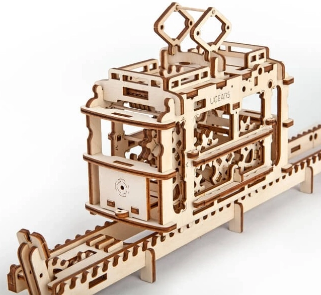 Ugears kabininis keltuvas su trasa – 3D medinis mechaninis galvosūkis