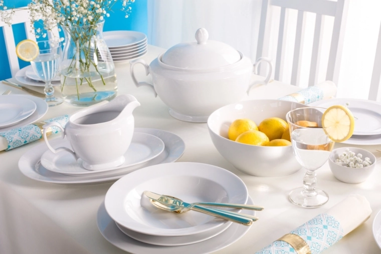 Complete table setting for 6 people