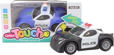 Policijos automobilis su baterijomis
