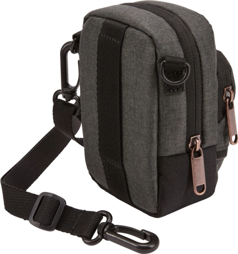 Comfortable carrying and easy attachment