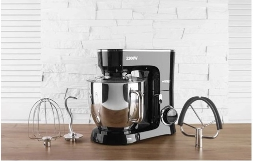 3 attachments and power for mixing, whisking and kneading