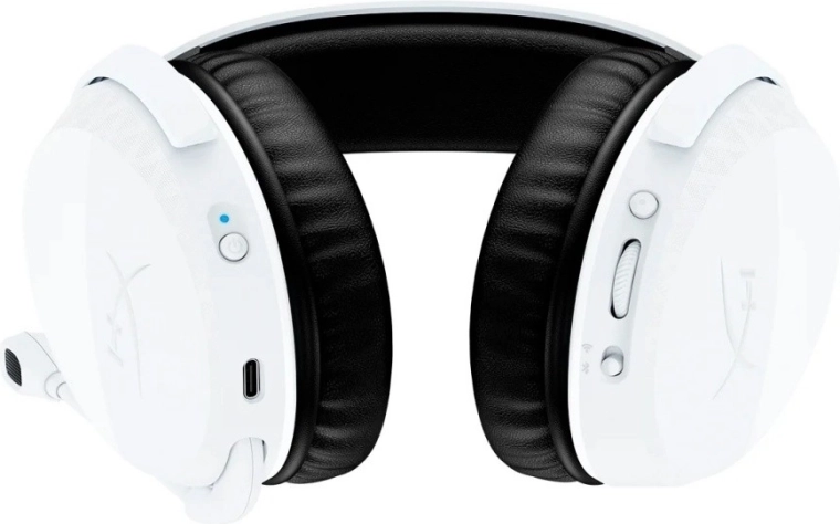 Fast communication and control without interrupting the game