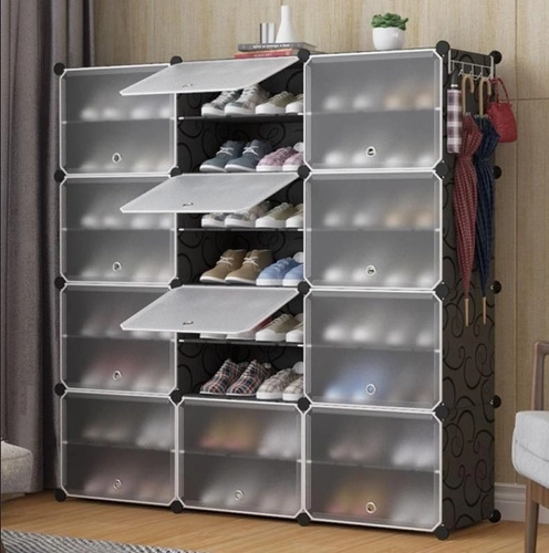 Transparent opening doors against dust