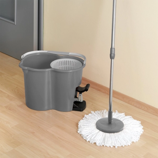 Complete set for floor cleaning