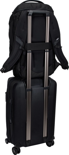 Ideal for travel: attach to a suitcase
