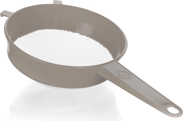 Comfortable handle and stable supports