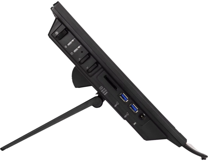 Easy connection of peripherals via accessible ports