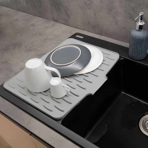 Grooved surface for better water drainage
